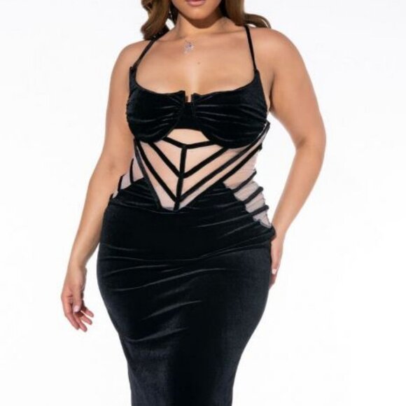 LIKE SHE NEVER LEFT VELVET MAXI DRESS - Picture 1 of 8